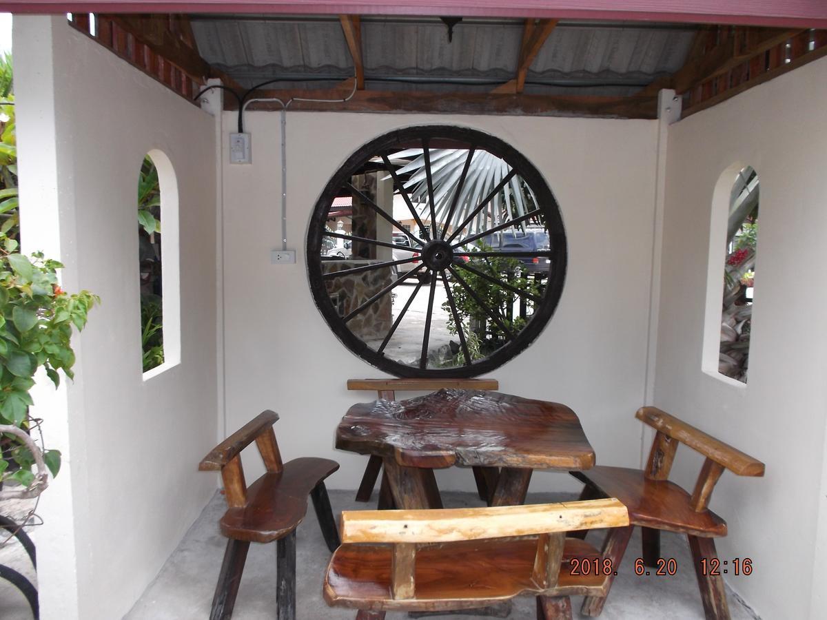 Prasat Ryans Resort מראה חיצוני תמונה